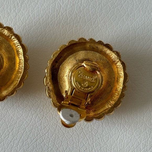 CHANEL 24K Gold Plated Faux Pearl Earrings in Very Good Used Condition - Picture 5 of 13